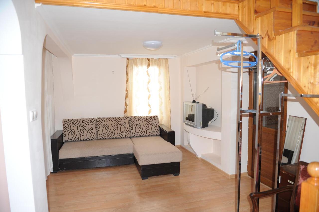 Apartment On Prospekt Mira 71 Suchumi Exteriér fotografie